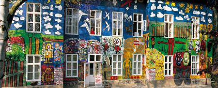 Picture of the colorful exterior Art Brut Center Gugging